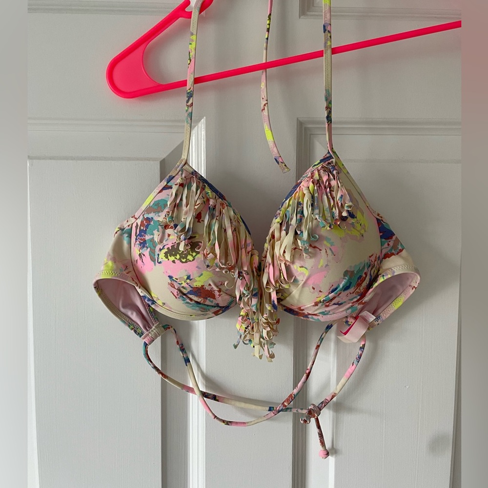 Victoria’s Secret bikini top